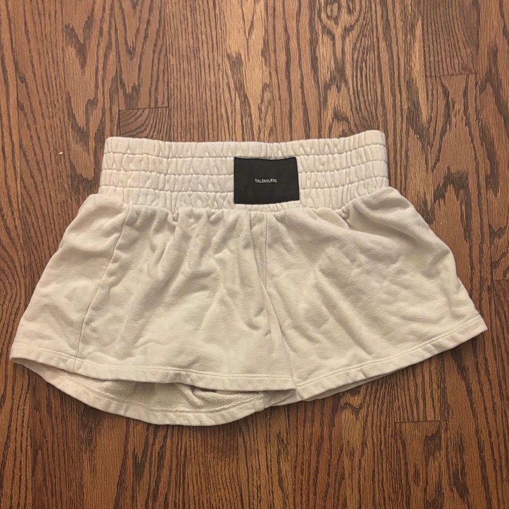 Talentless cream sweatshorts